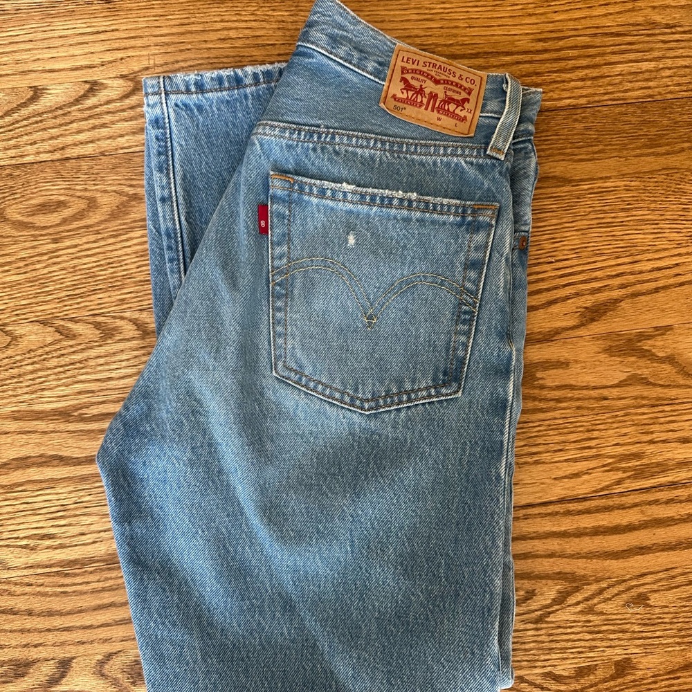 Levi's Straight Blue Jeans Timeless Design